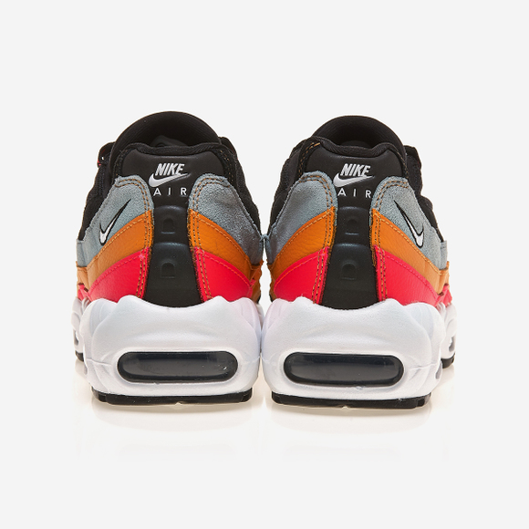 Air max 95 essential trainer black / top white / ocean cube